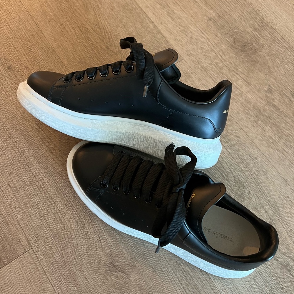 Alexander McQueen platform sneakers - size 40